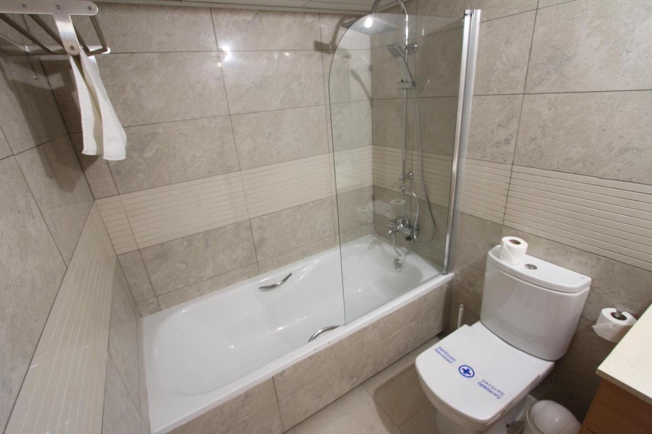 For A Stay Aqquaria Deluxe Салоу Екстериор снимка