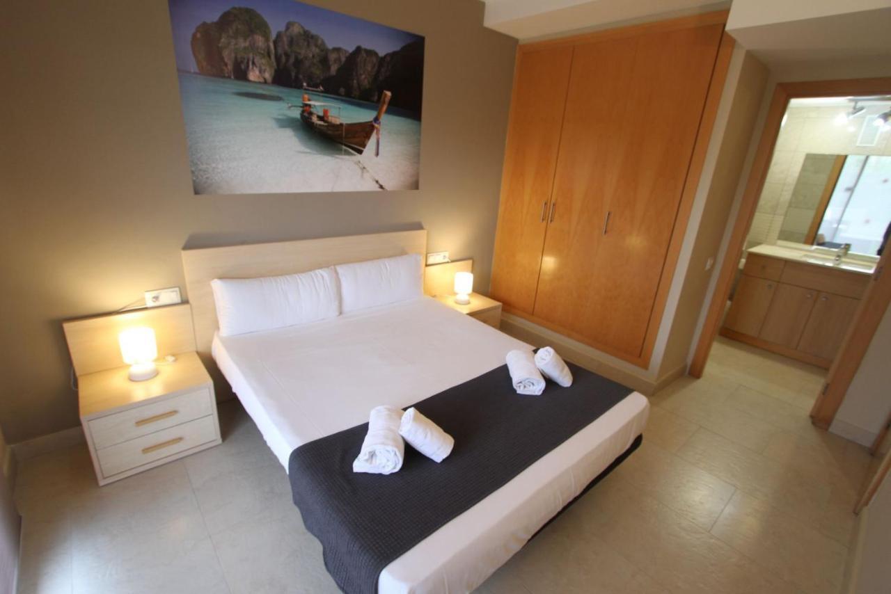 For A Stay Aqquaria Deluxe Салоу Екстериор снимка
